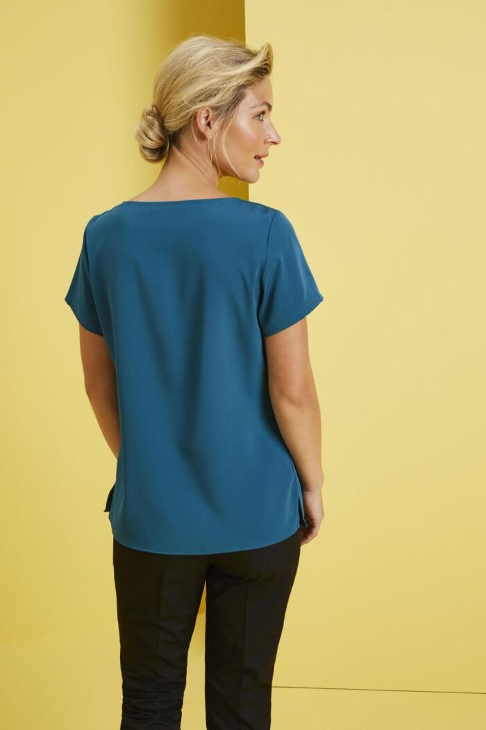 Naisten silkki kreppa yksivärinen “Pleat Neck” pusero - Image 5