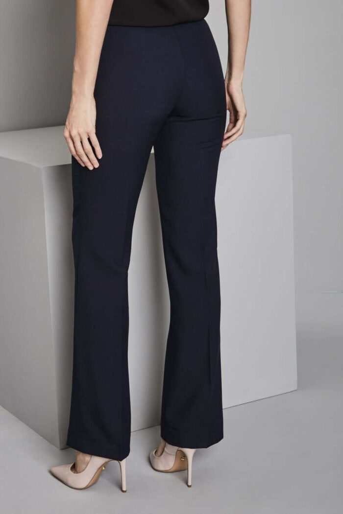 Bootcut-housut naisille - Image 5