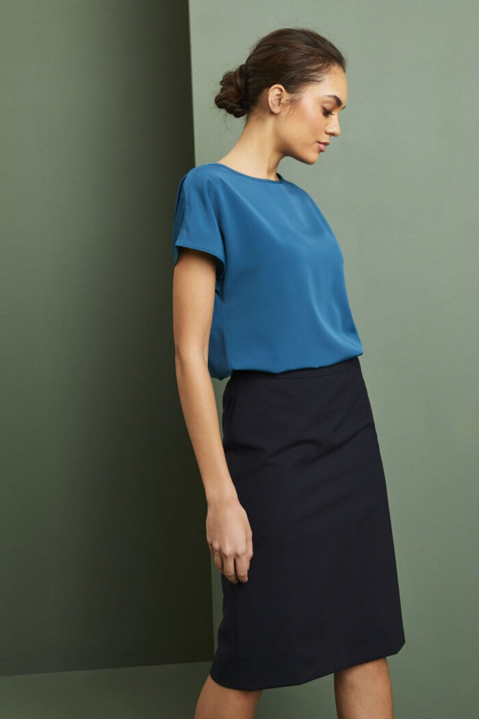 Naisten silkki kreppa "Slash neck" pusero - Image 33
