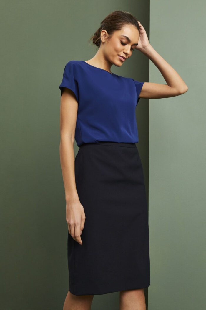 Naisten silkki kreppa "Slash neck" pusero - Image 36