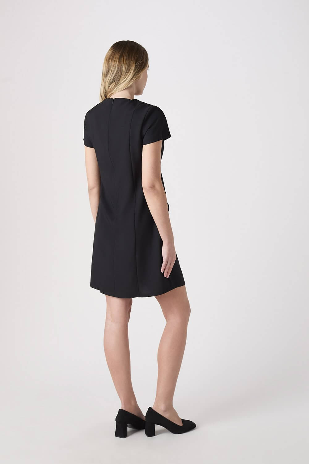 A-līnijas melna kleita - Image 3